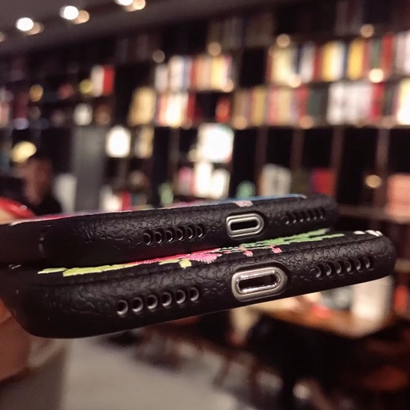 NEW iphone 7/8 Floral Embossed Stitch Soft Case - Picture 2 of 3